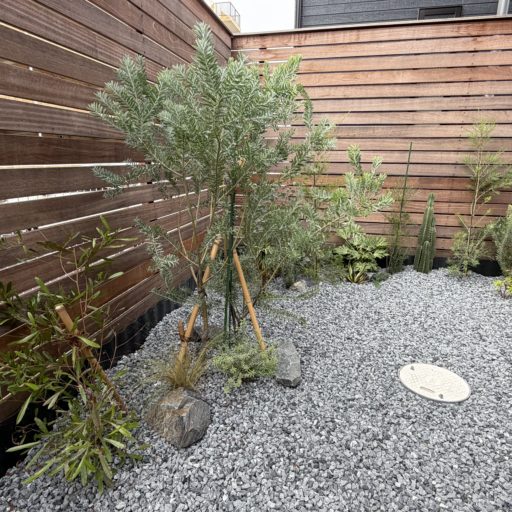 厚木市 個人邸 お庭施工 ガーデニング 砂利 ナチュラルなロックガーデン